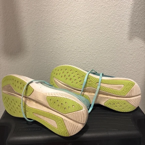 Hoka Mach 6 women’s size 7.5 with new insoles - Picture 5 of 6